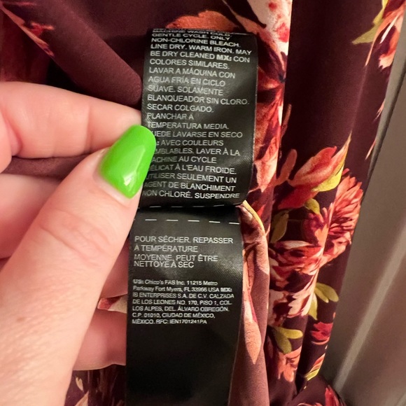 White House Black Market - Picture 5 of 5